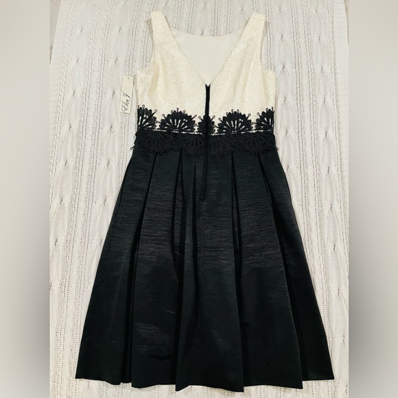 NWT Eliza J Black & White Lace Fit and Flare Midi Dress - Picture 2 of 15